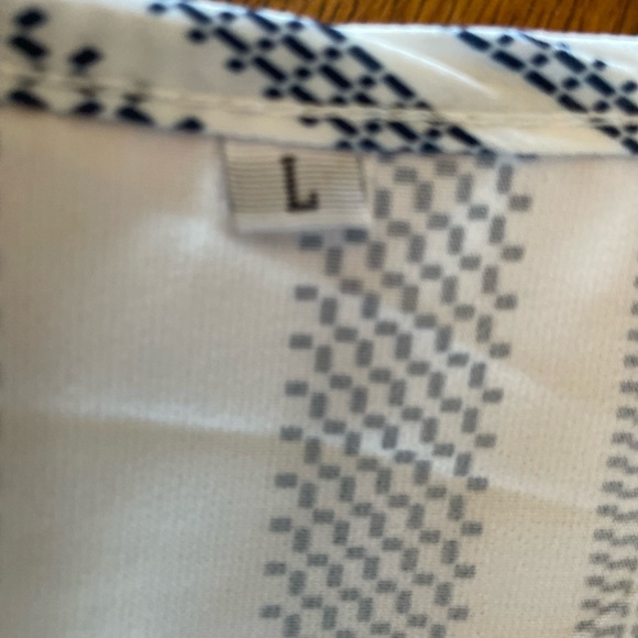 Women’s navy and white patterned top - Picture 7 of 8